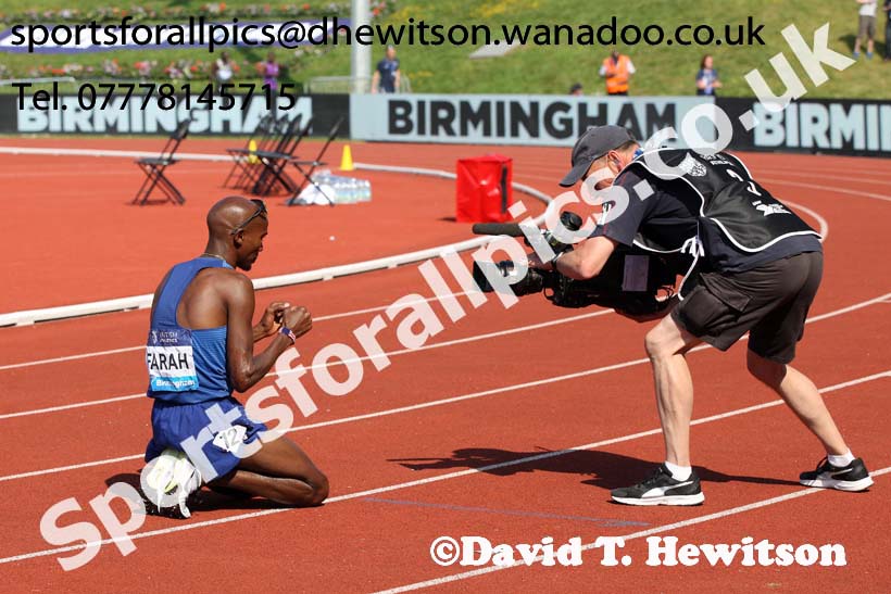 Mo Farah (GB) after winning the mens 3000 metres, IAAF Diamond League, Birmingham. Photo: David T. Hewitson/Sports for All Pics